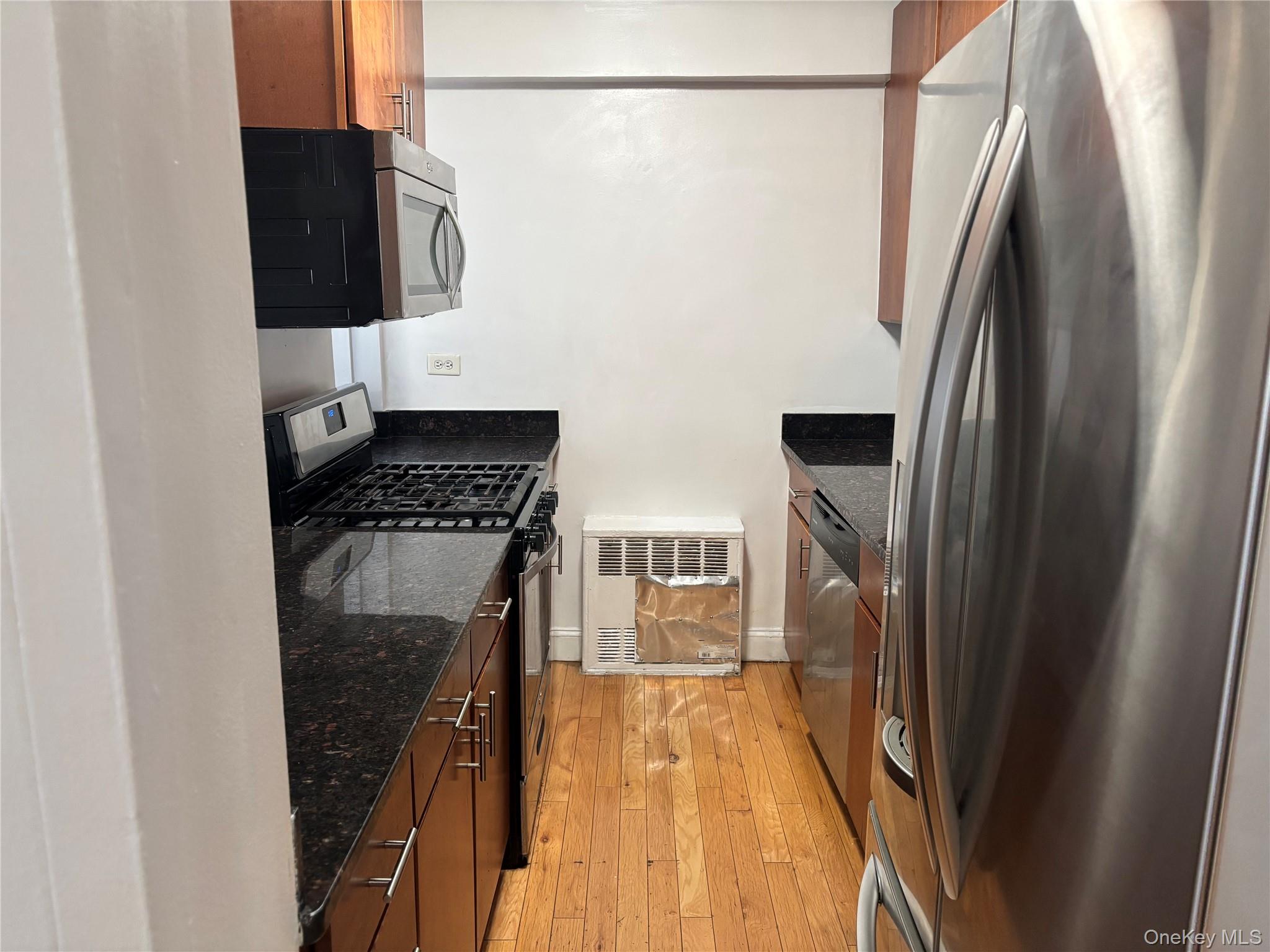 #4 photo, 12399 Flatlands Avenue, ブルックリン区 Brooklyn , NY 11207