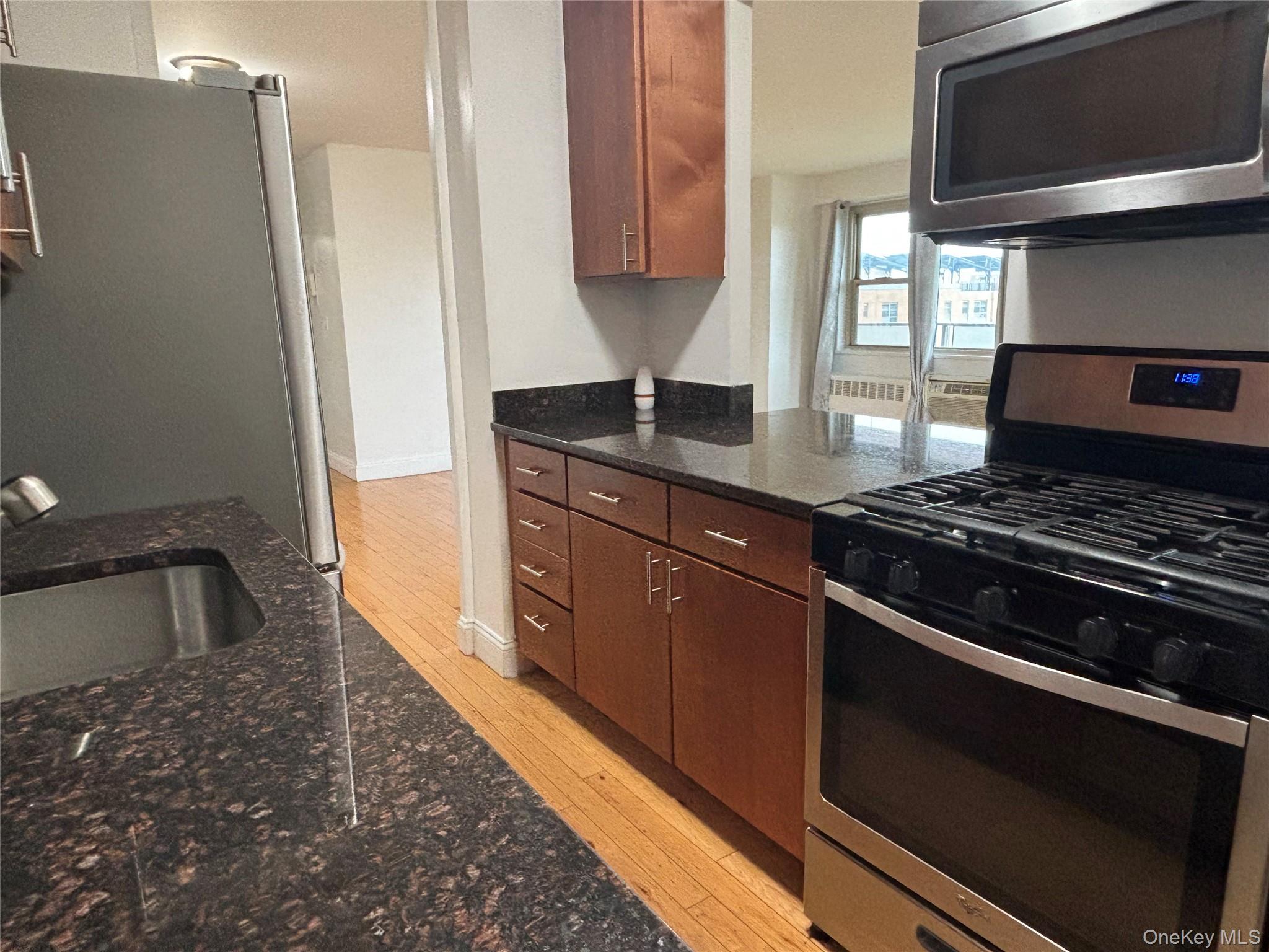 #5 photo, 12399 Flatlands Avenue, ブルックリン区 Brooklyn , NY 11207