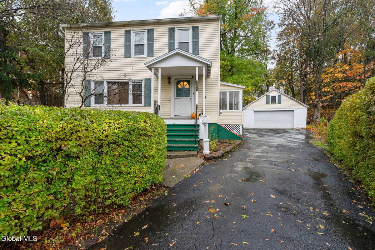 #1 photo, 11 Lilac Lane, Troy , NY 12180