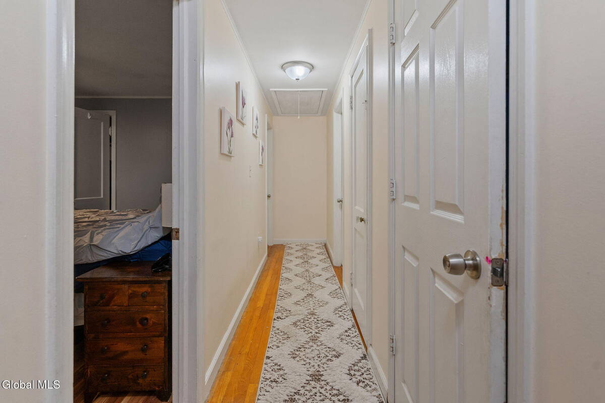 #14 photo, 11 Lilac Lane, Troy , NY 12180