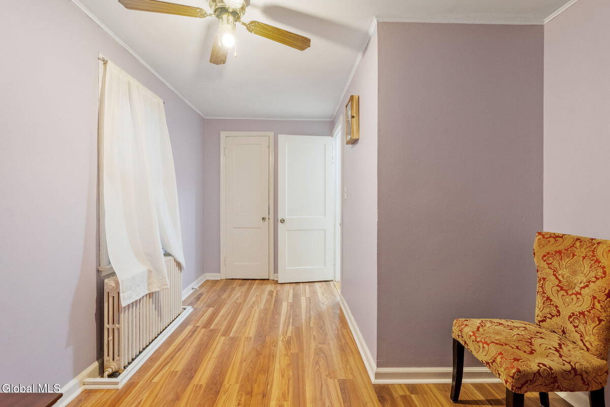 #18 photo, 11 Lilac Lane, Troy , NY 12180