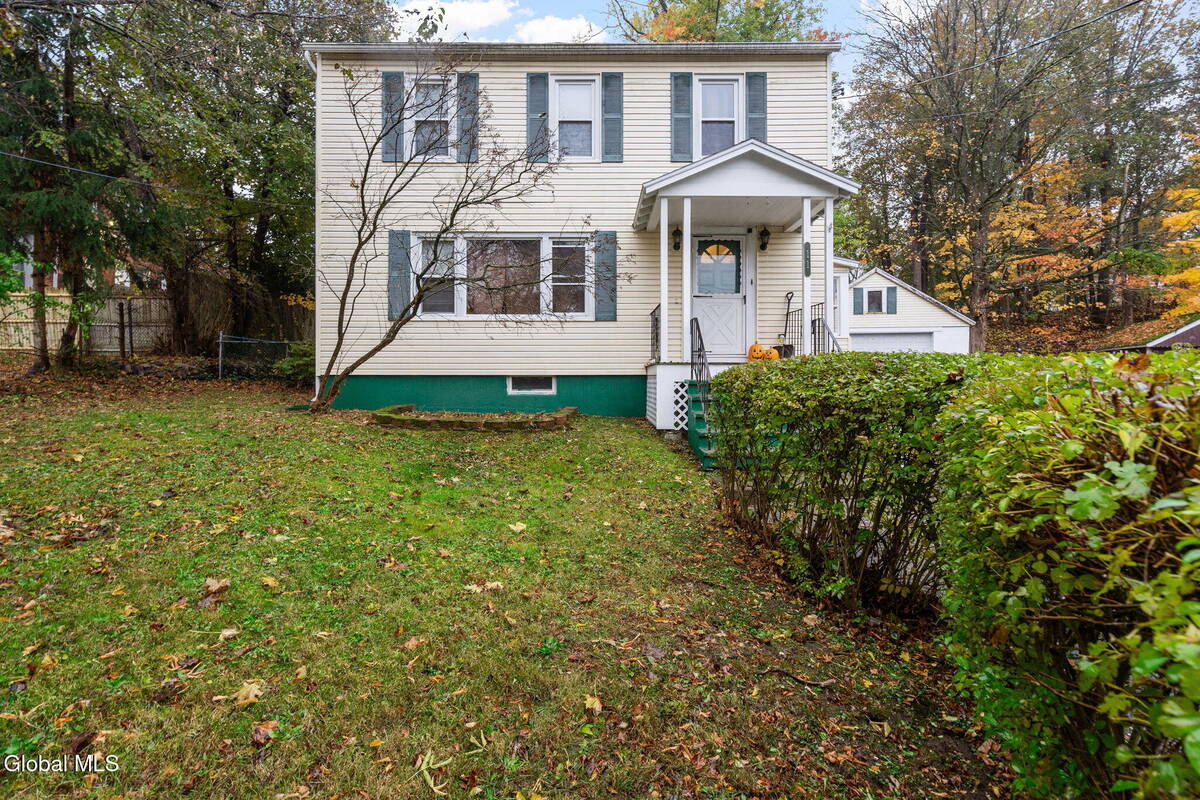 #2 photo, 11 Lilac Lane, Troy , NY 12180