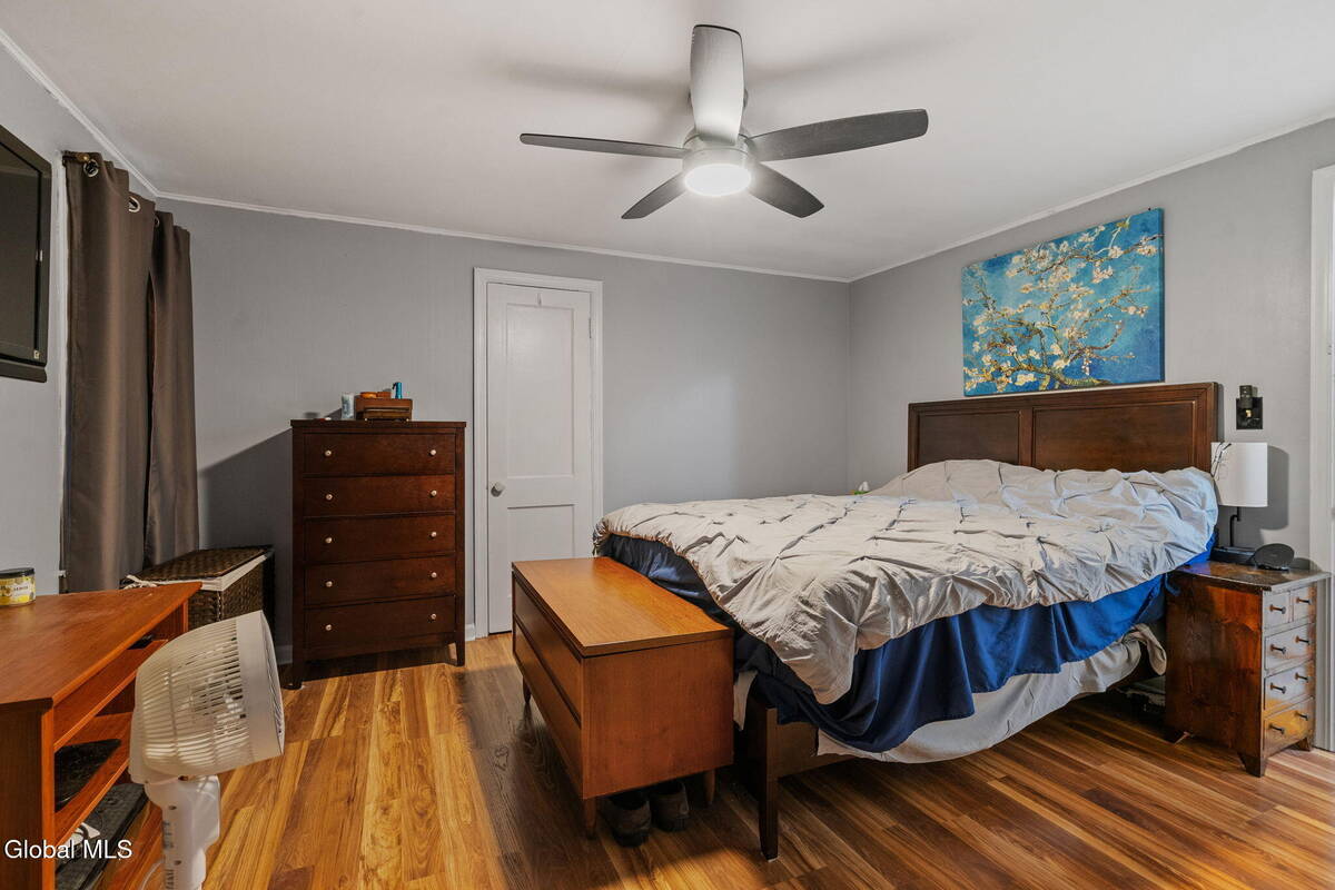 #20 photo, 11 Lilac Lane, Troy , NY 12180