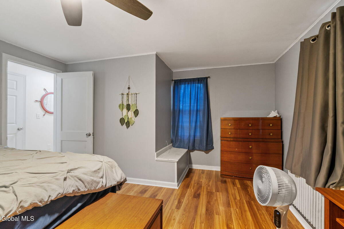 #21 photo, 11 Lilac Lane, Troy , NY 12180