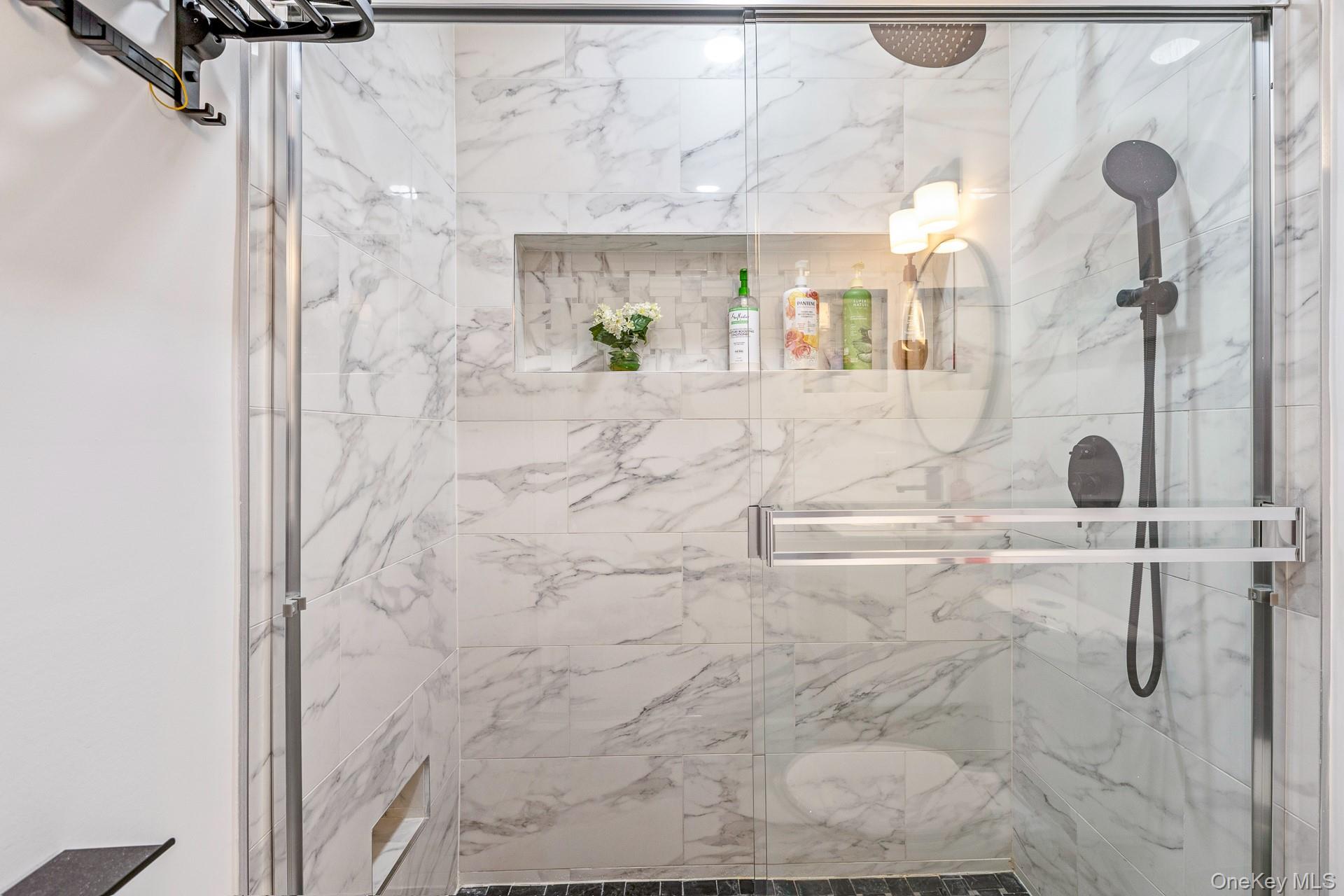 #18 photo, 349 Colonial Circle, サフォーク郡 Manorville , NY 11949