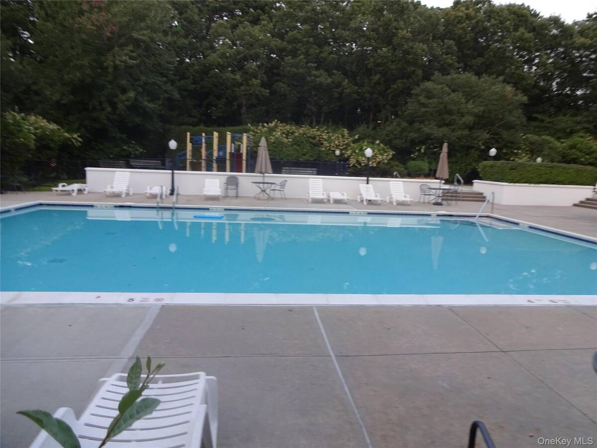 #42 photo, 349 Colonial Circle, サフォーク郡 Manorville , NY 11949