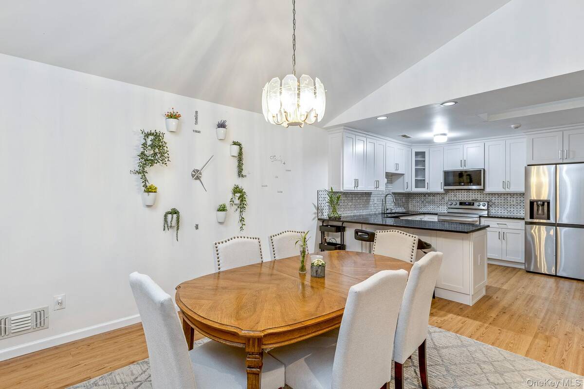 #8 photo, 349 Colonial Circle, サフォーク郡 Manorville , NY 11949