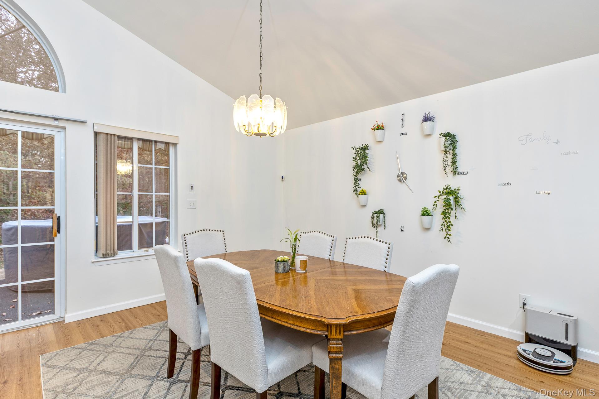 #9 photo, 349 Colonial Circle, サフォーク郡 Manorville , NY 11949