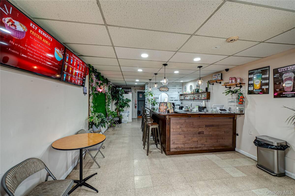 #13 photo, 19 Granny Road, サフォーク郡 Farmingville , NY 11738