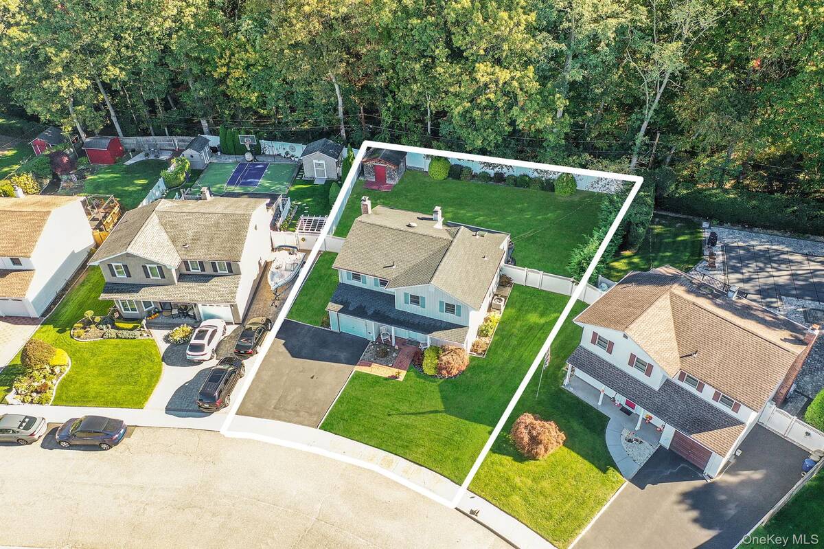 #27 photo, 30 Magellan Avenue, Kings Park , NY 11754