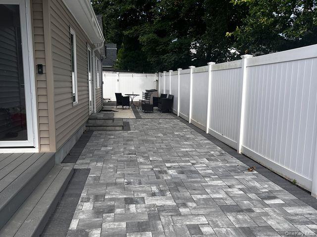 #17 photo, 219 Litchfield Avenue, サフォーク郡 Babylon , NY 11702