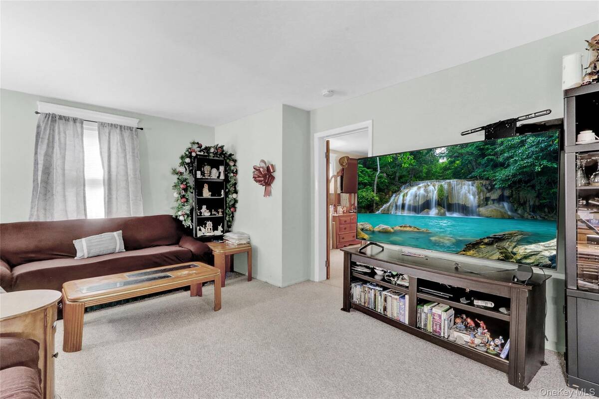 #3 photo, 60 Lincoln Avenue, サフォーク郡 Sayville , NY 11782