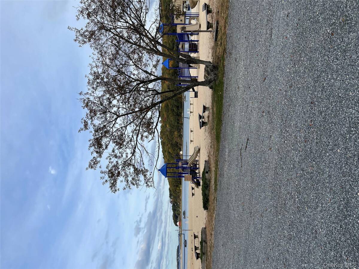 #18 photo, 300 Washington Drive, サフォーク郡 Centerport , NY 11721