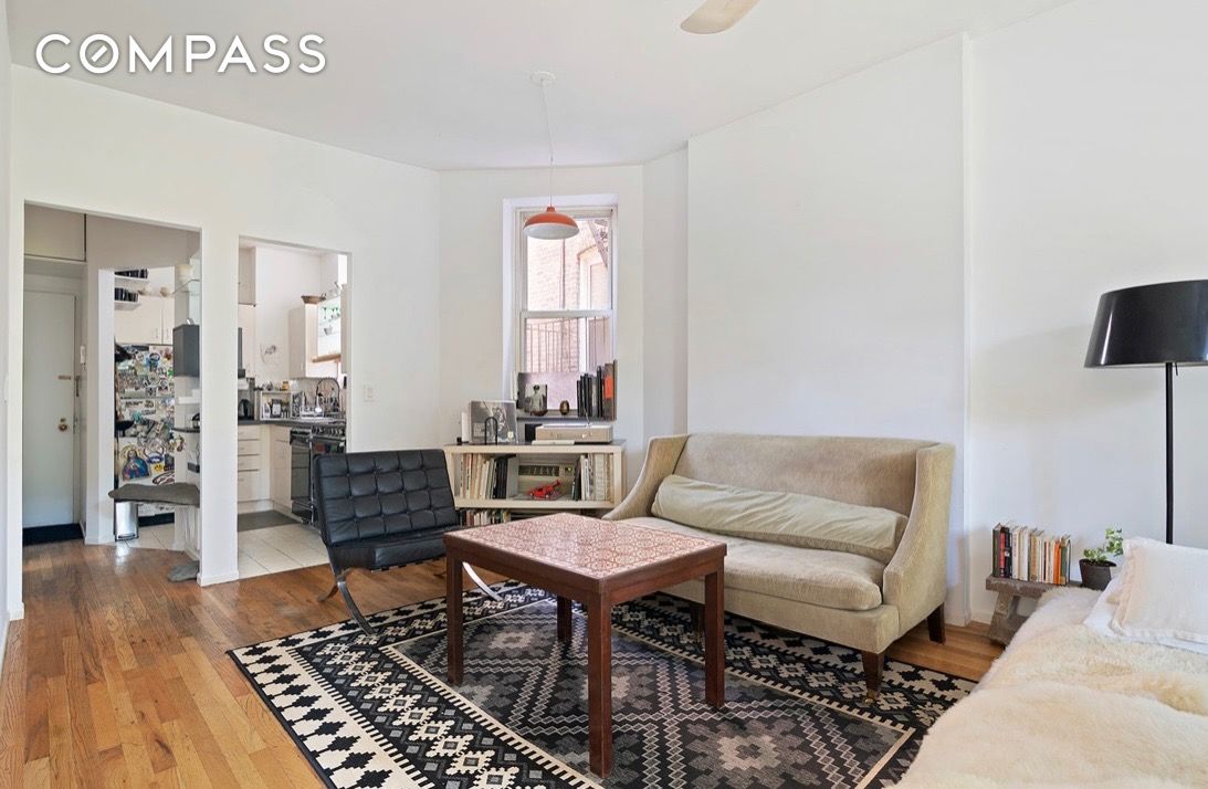 #3 photo, 518 E 11th Street, マンハッタン East Village , NY 10009