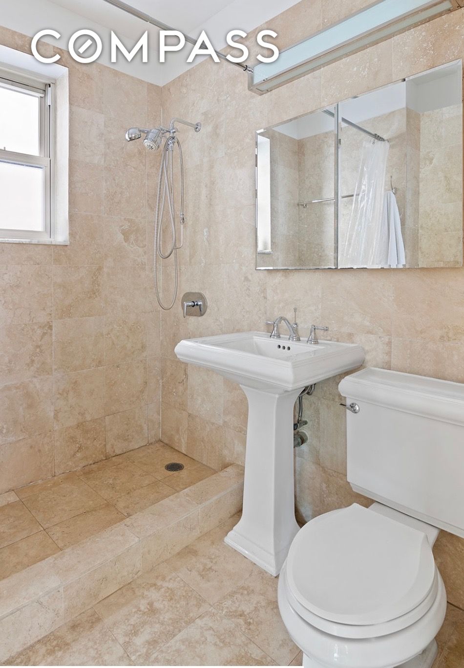 #6 photo, 518 E 11th Street, マンハッタン East Village , NY 10009