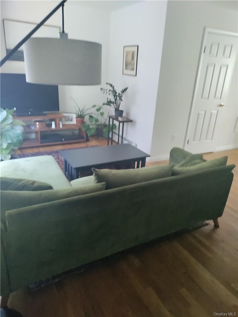 #4 photo, 110 South Broadway Avenue, White Plains , NY 10605