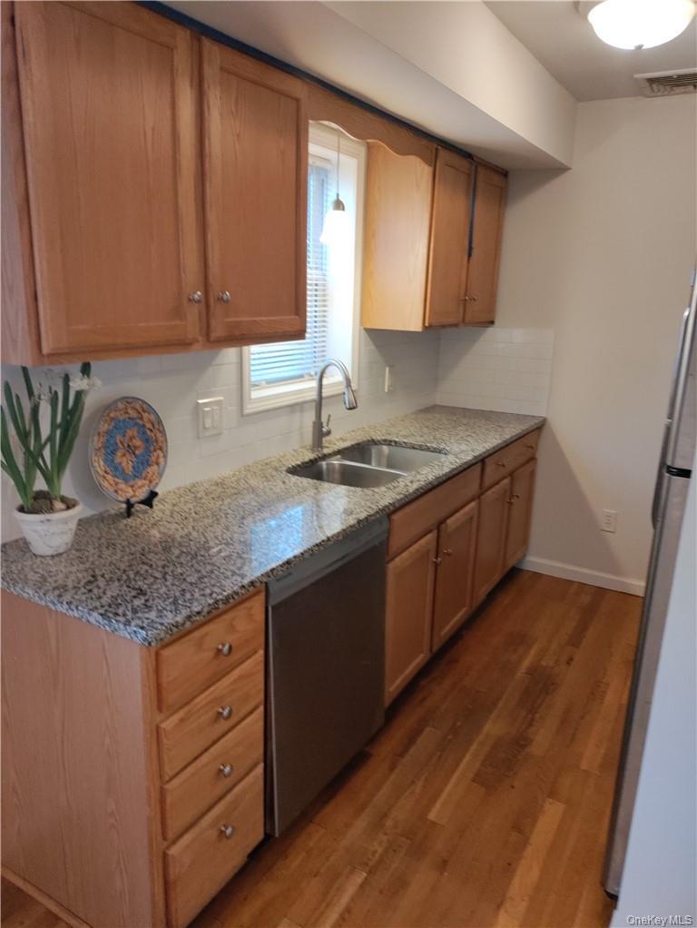 #5 photo, 110 South Broadway Avenue, White Plains , NY 10605