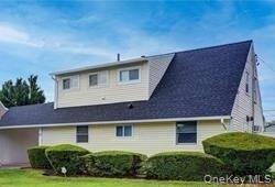 #1 photo, 33 Robin Lane, ナッソー郡 Levittown , NY 11756