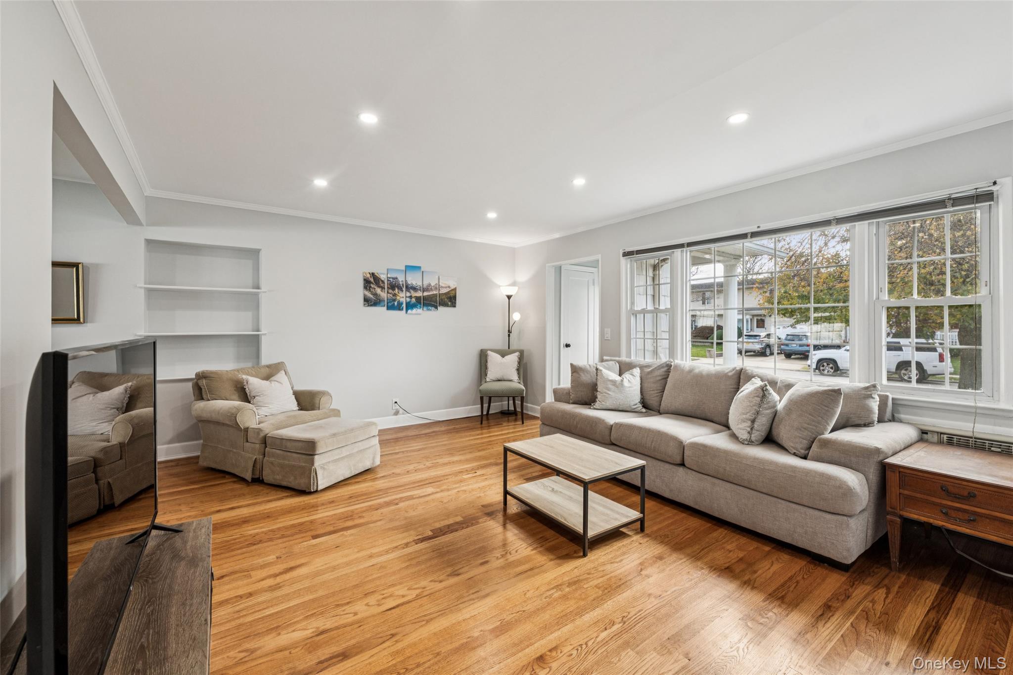 #10 photo, 1689 Barbara Lane, East Meadow , NY 11554