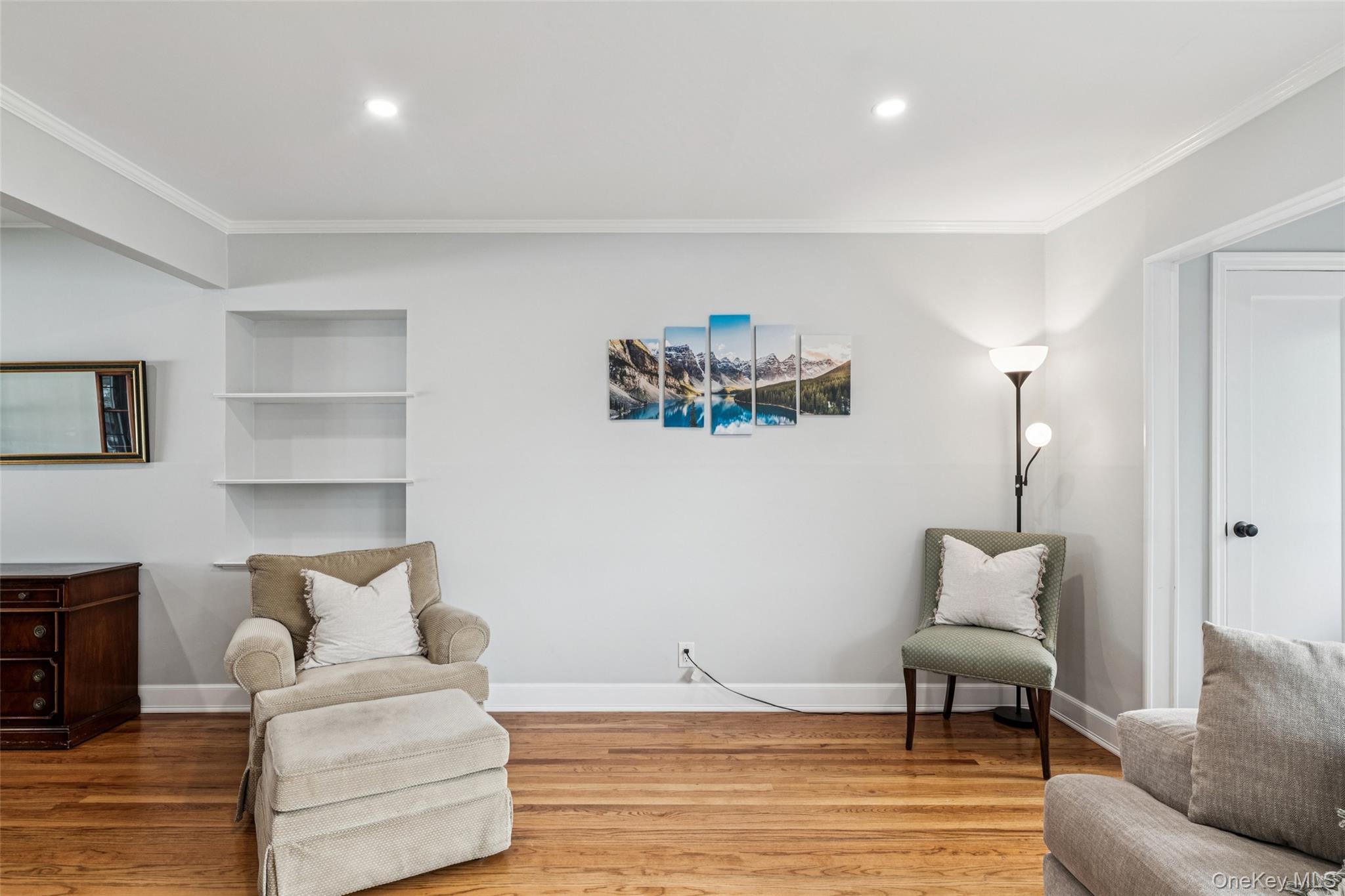 #11 photo, 1689 Barbara Lane, East Meadow , NY 11554