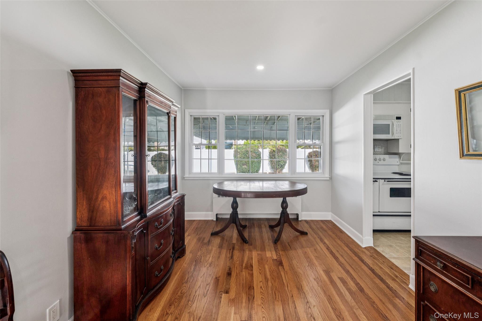 #12 photo, 1689 Barbara Lane, East Meadow , NY 11554