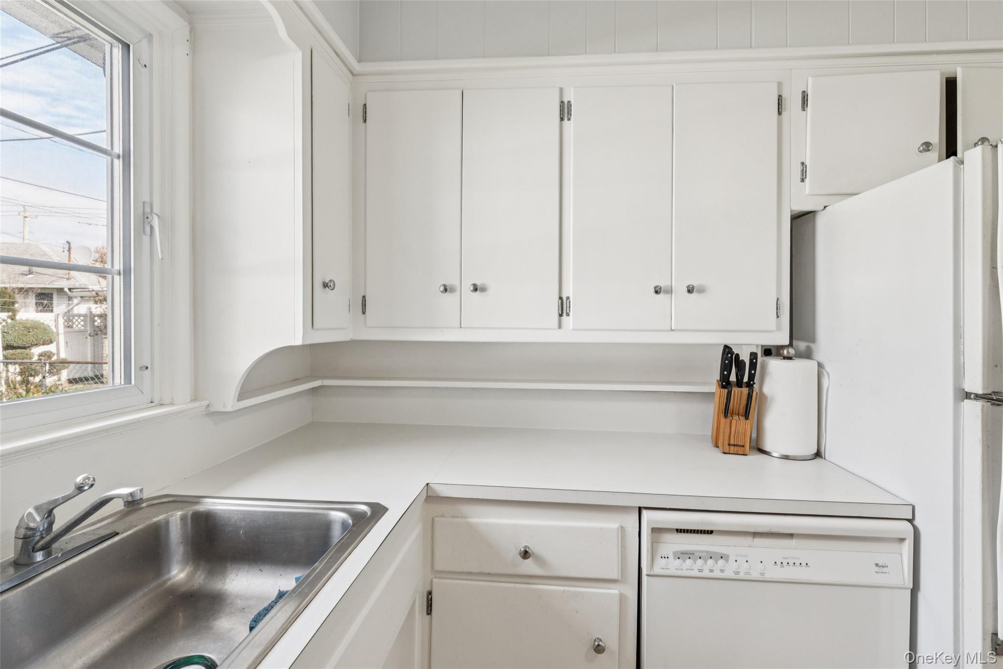 #17 photo, 1689 Barbara Lane, East Meadow , NY 11554