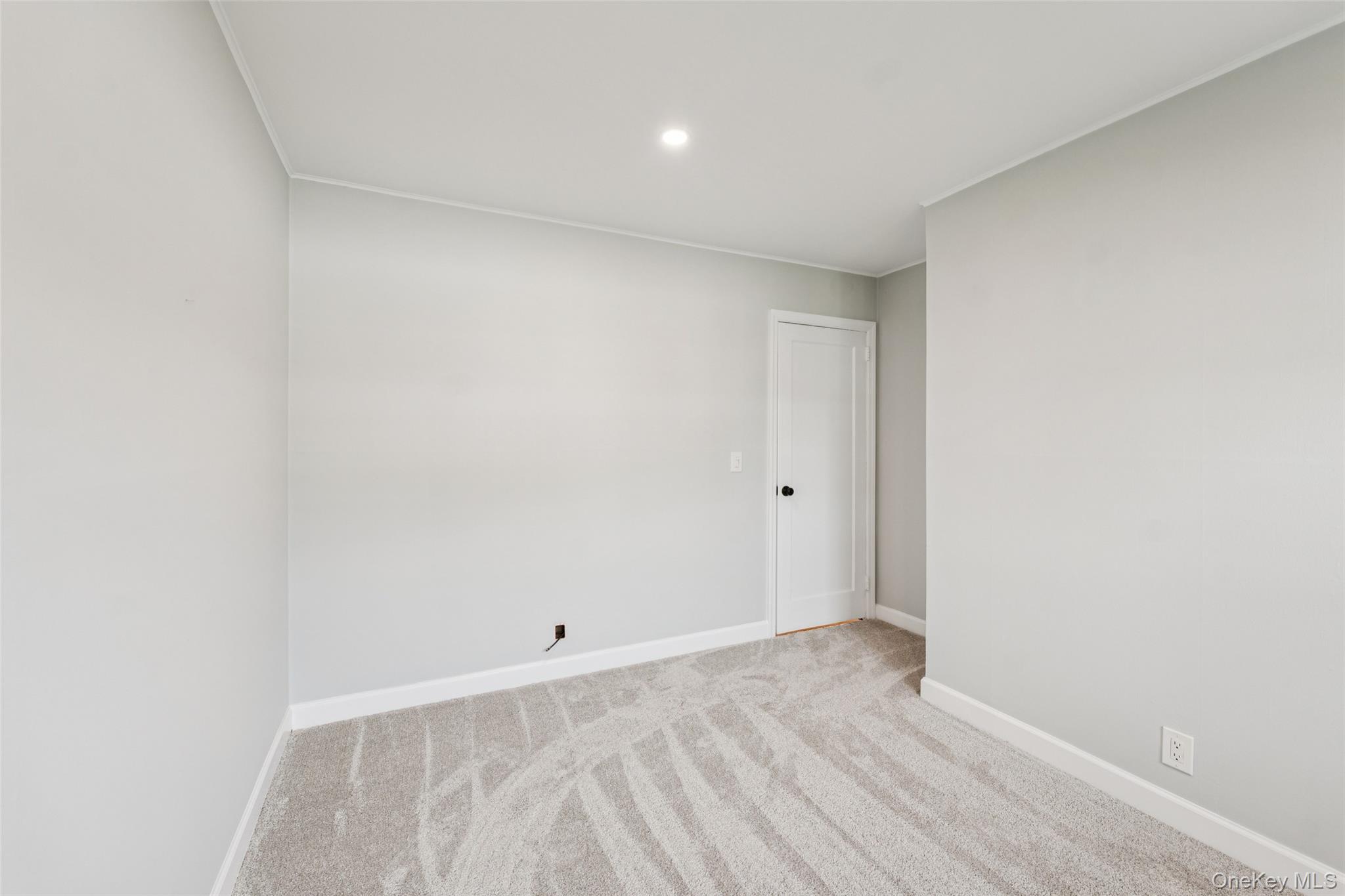 #19 photo, 1689 Barbara Lane, East Meadow , NY 11554