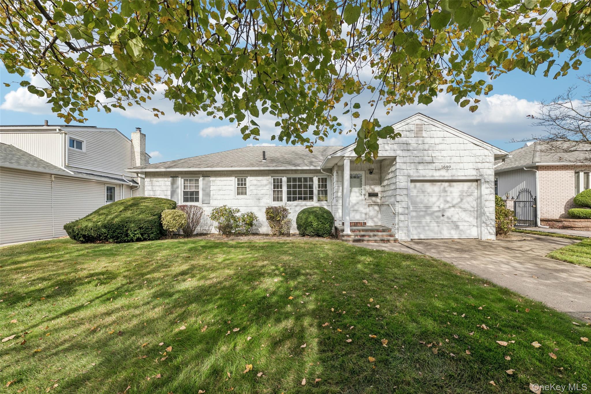 #2 photo, 1689 Barbara Lane, East Meadow , NY 11554