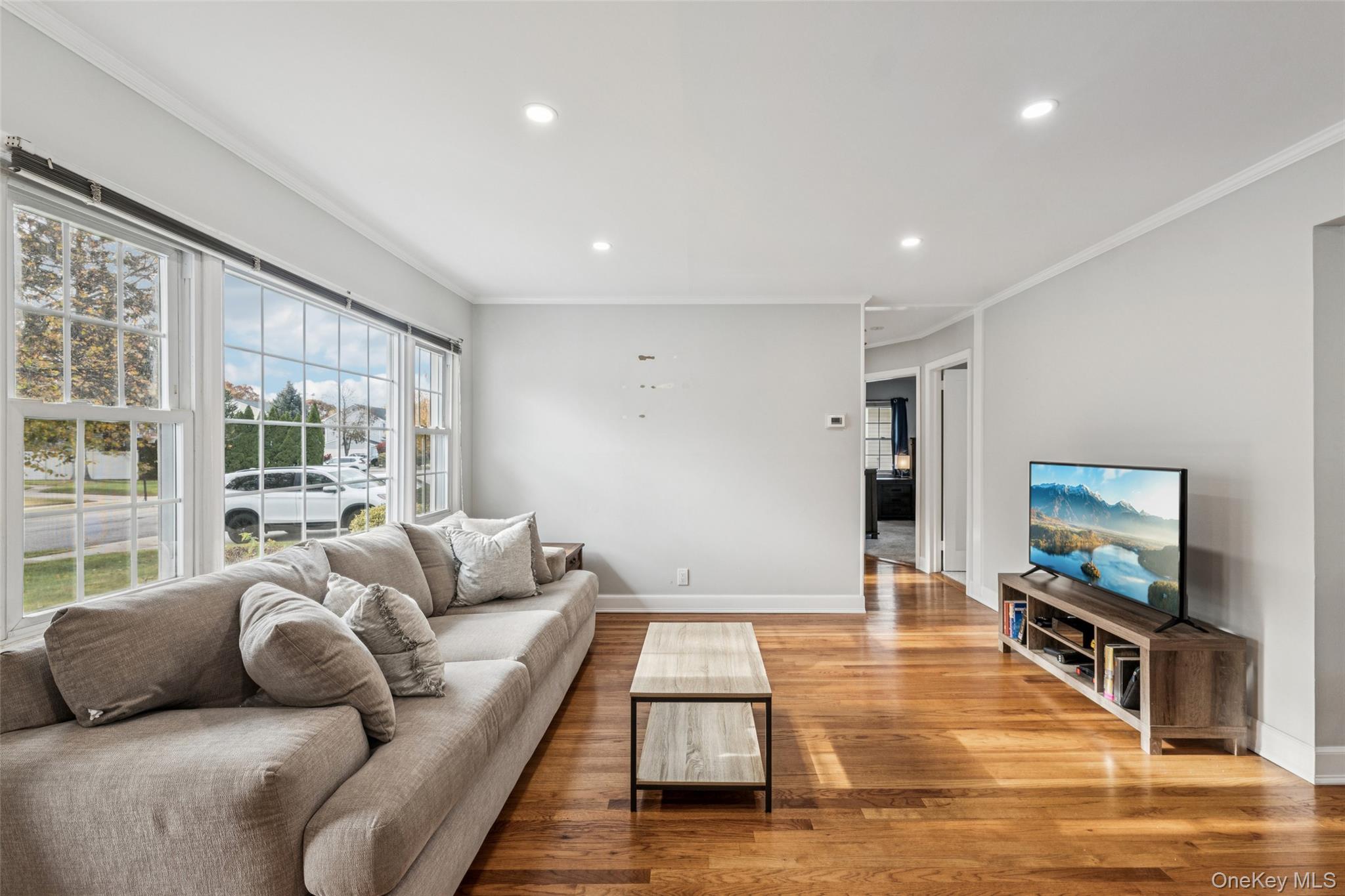 #5 photo, 1689 Barbara Lane, East Meadow , NY 11554