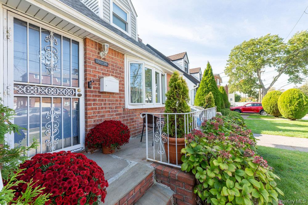 #2 photo, 151-26 20th Avenue, クイーンズ区 Whitestone , NY 11357