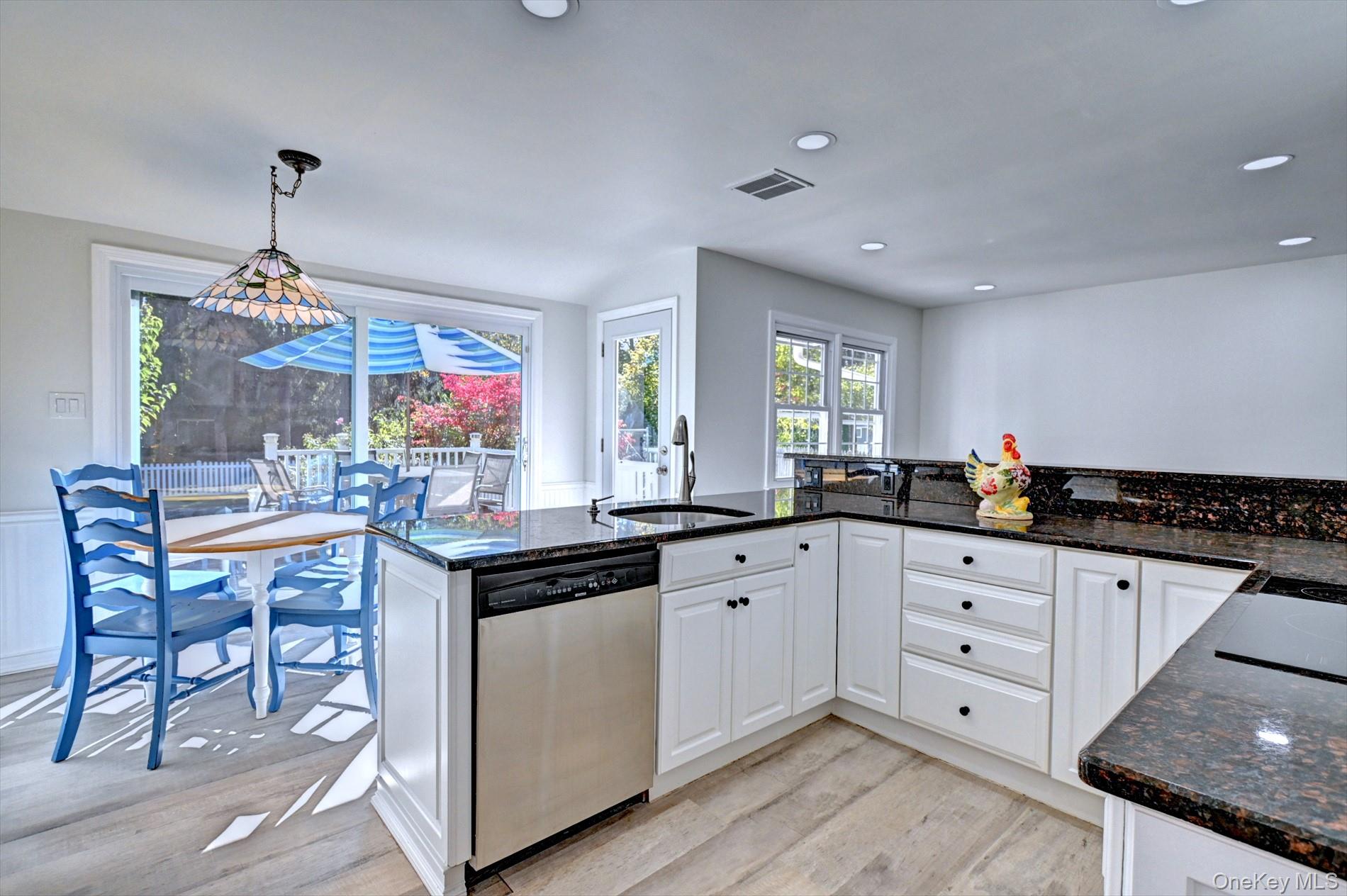 #15 photo, 8 Prairie Road, サフォーク郡 Huntington Station , NY 11746