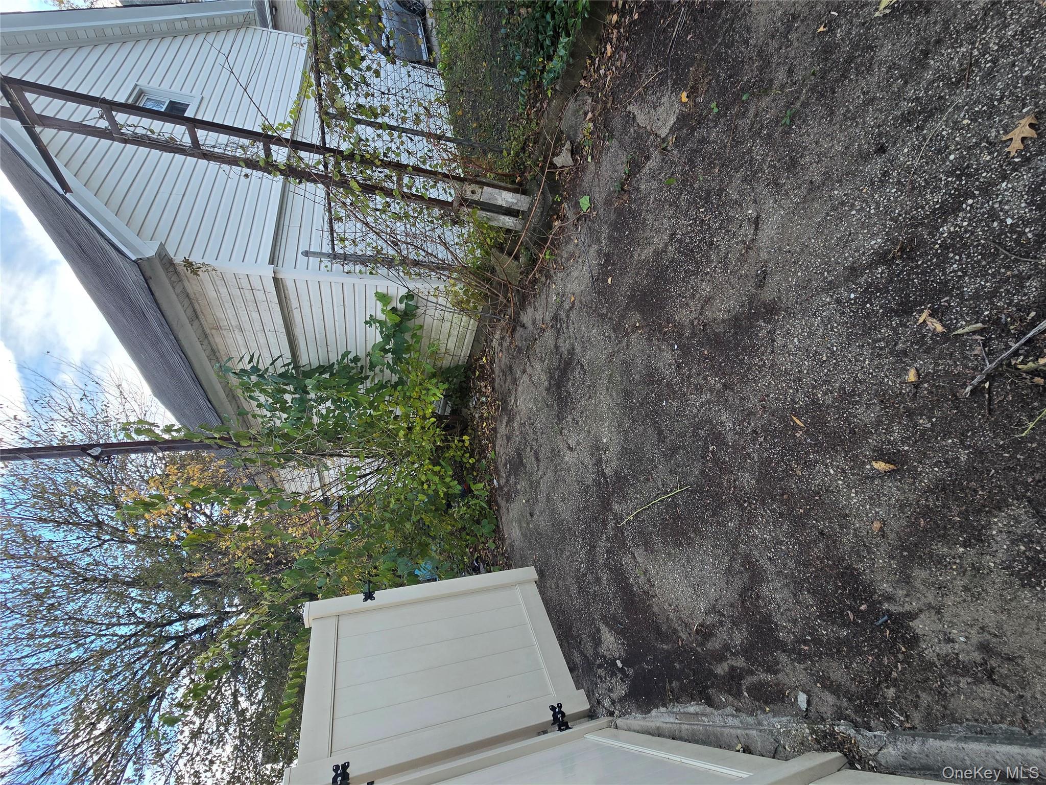 #3 photo, 9514 Woodhaven Court, クイーンズ区 Ozone Park , NY 11416