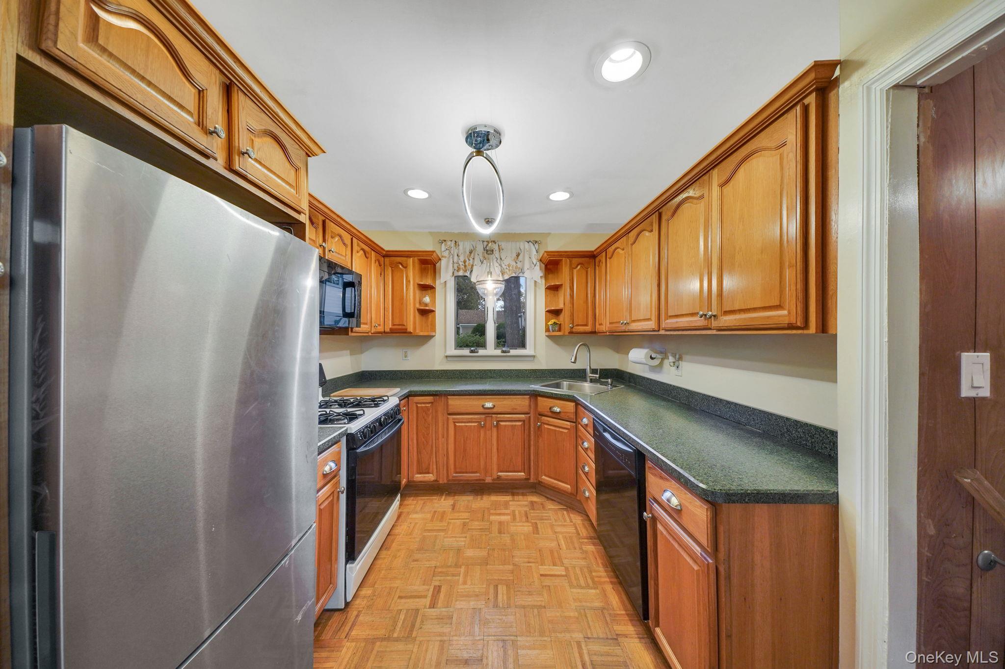 #18 photo, 10 Siracusa Boulevard, サフォーク郡 Smithtown , NY 11787