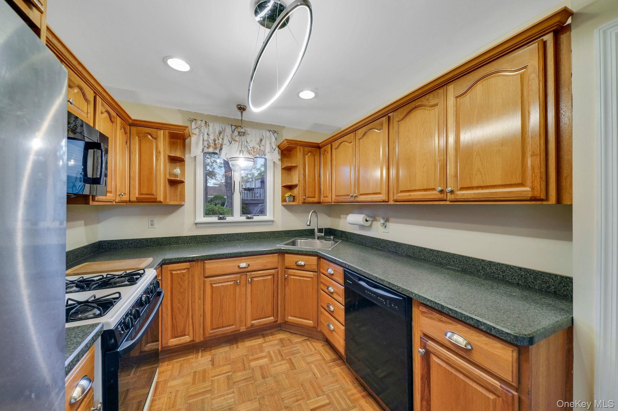 #20 photo, 10 Siracusa Boulevard, サフォーク郡 Smithtown , NY 11787