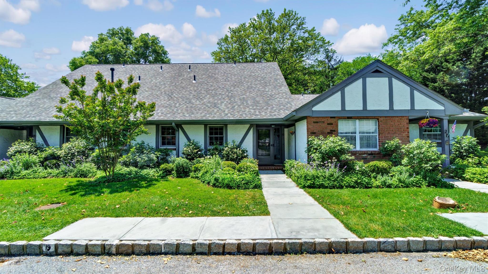 #1 photo, 10 Lealand Lane, サフォーク郡 Southampton , NY 11968