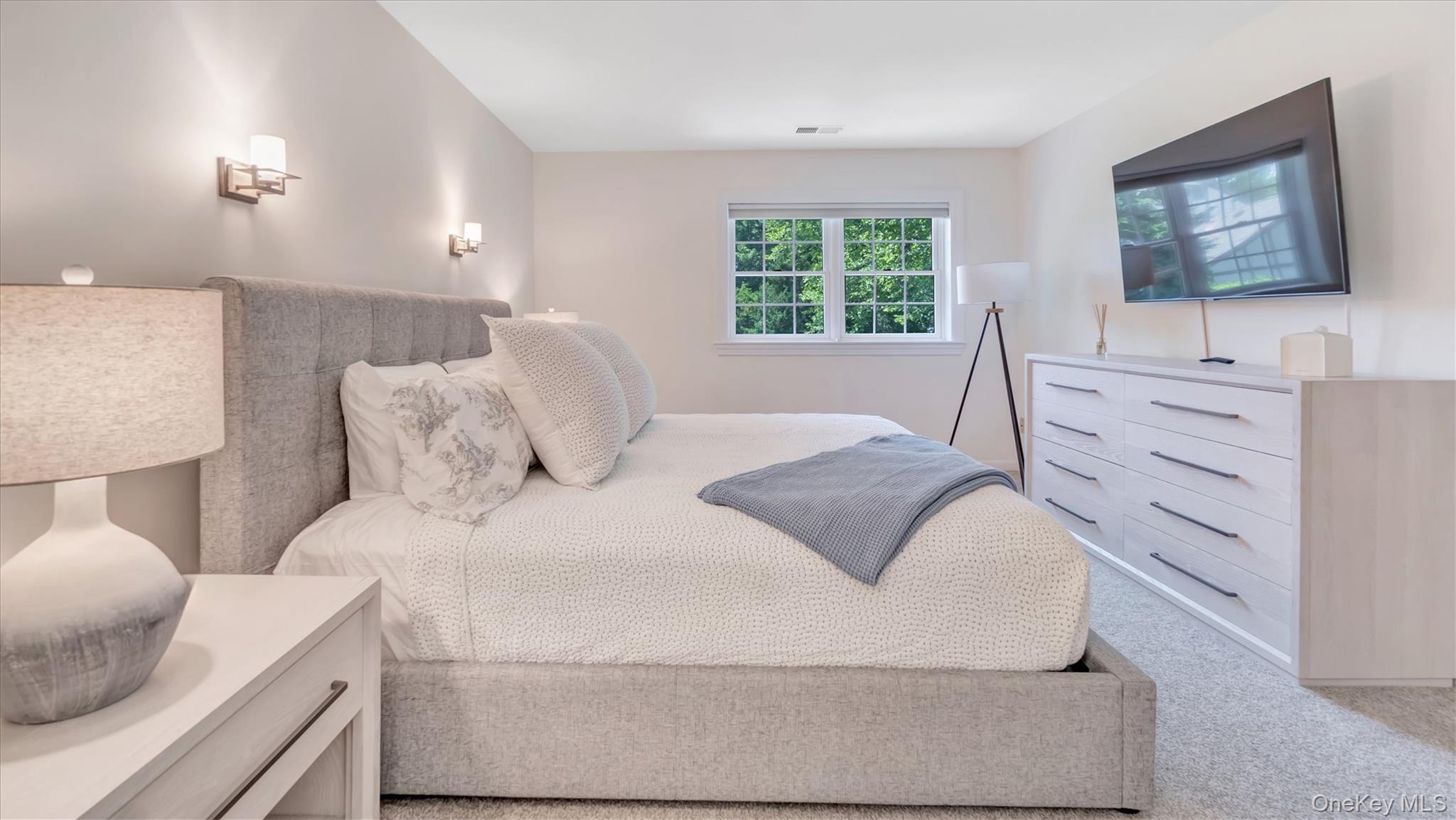 #13 photo, 10 Lealand Lane, サフォーク郡 Southampton , NY 11968