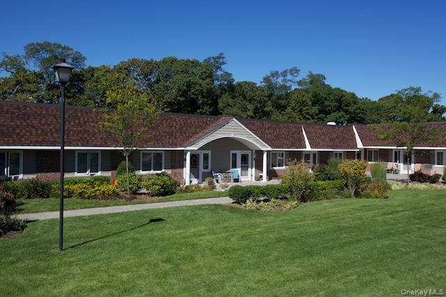 #1 photo, 255 E Main Street, サフォーク郡 East Islip , NY 11730