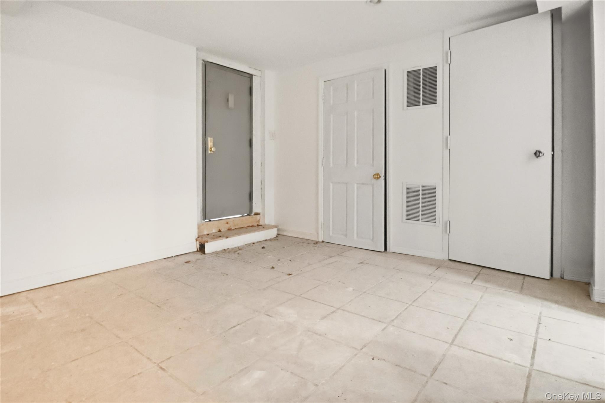 #13 photo, 229 E Hawthorne Avenue, ナッソー郡 Valley Stream , NY 11580