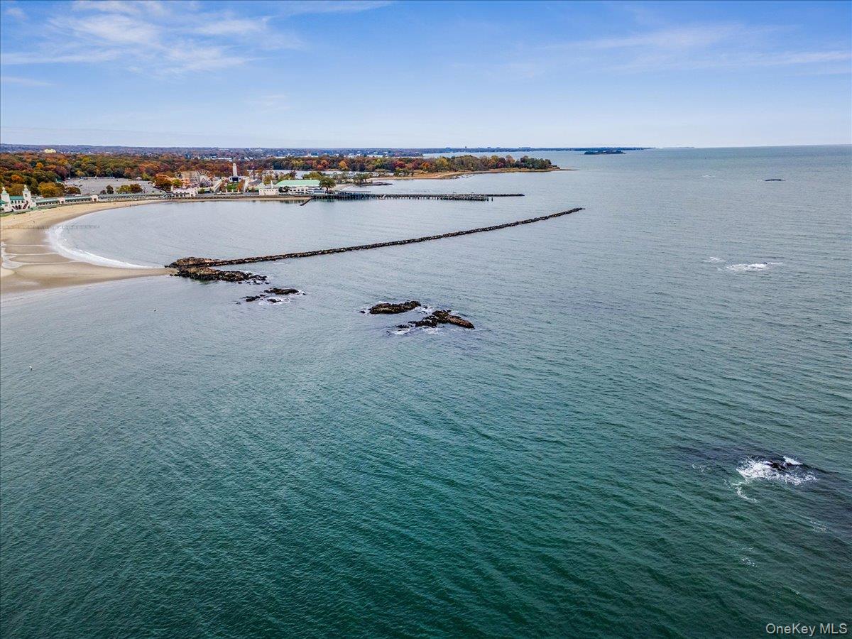 #2 photo, 70 Waters Edge, Rye , NY 10580