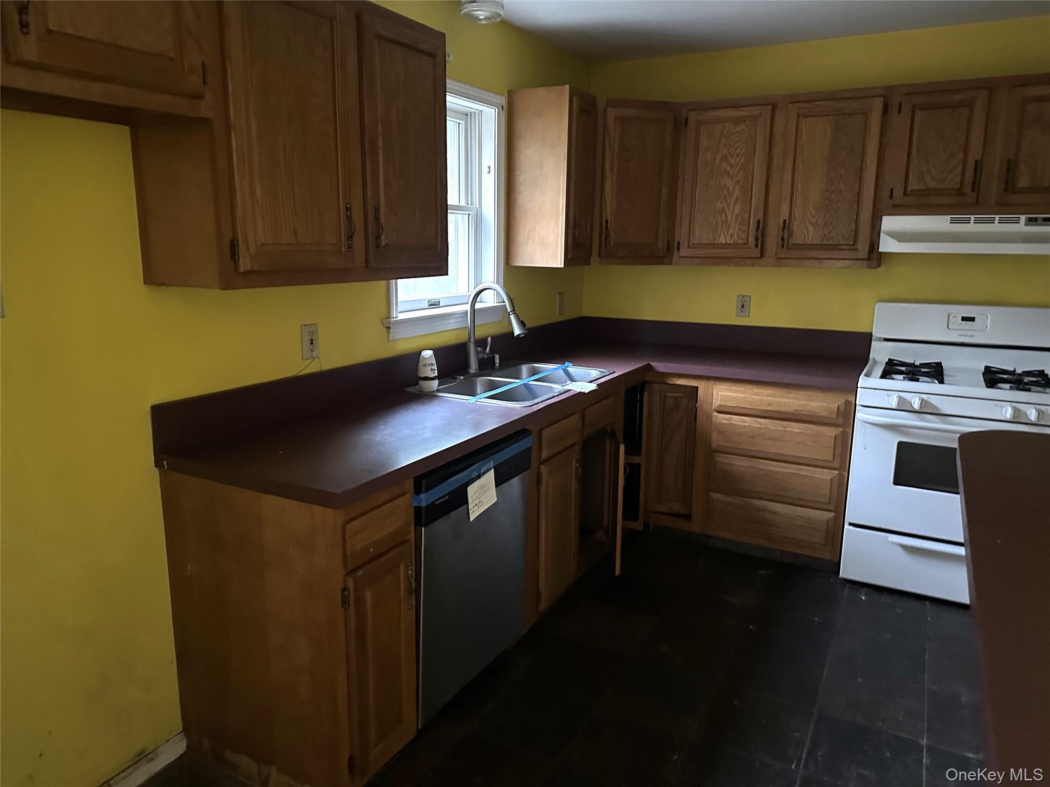 #5 photo, 43 Zugibe Court, Haverstraw , NY 10993