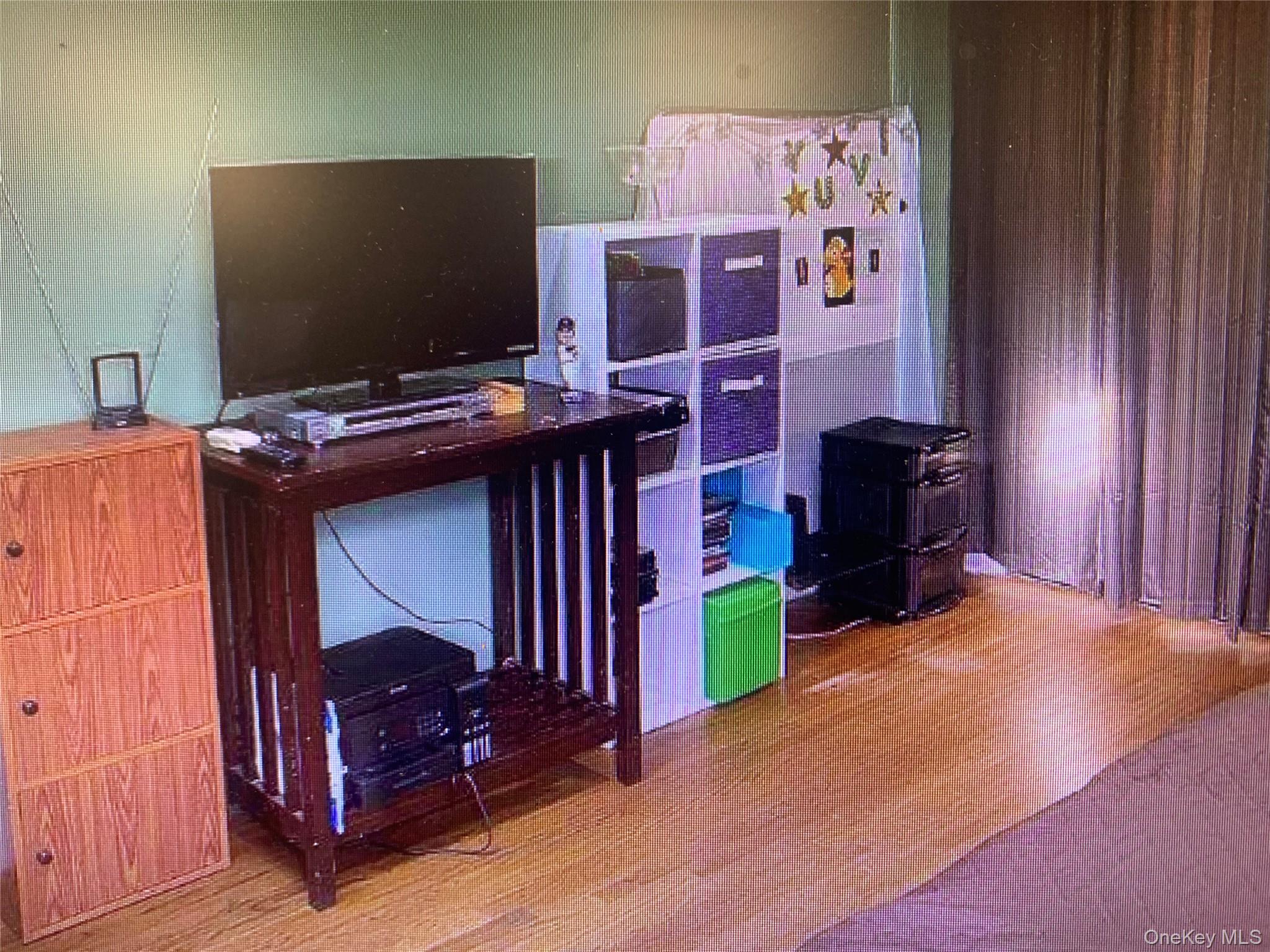 #11 photo, 54 Robert Street, ナッソー郡 Freeport , NY 11520