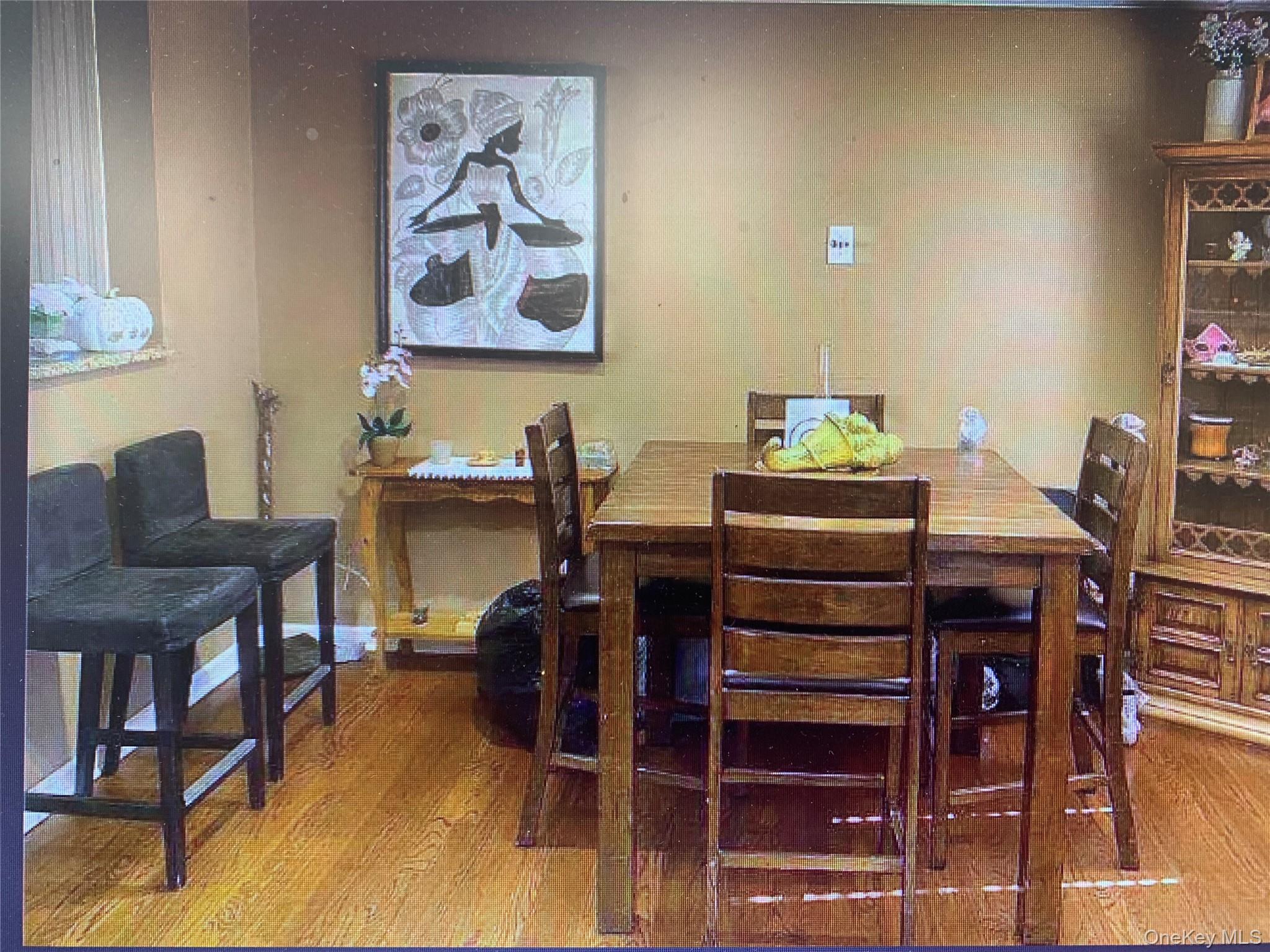 #2 photo, 54 Robert Street, ナッソー郡 Freeport , NY 11520