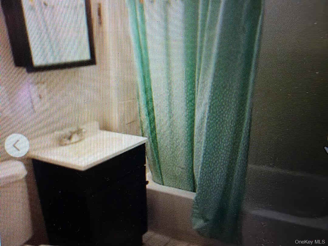 #19 photo, 4 Forest Street, Ronkonkoma , NY 11779