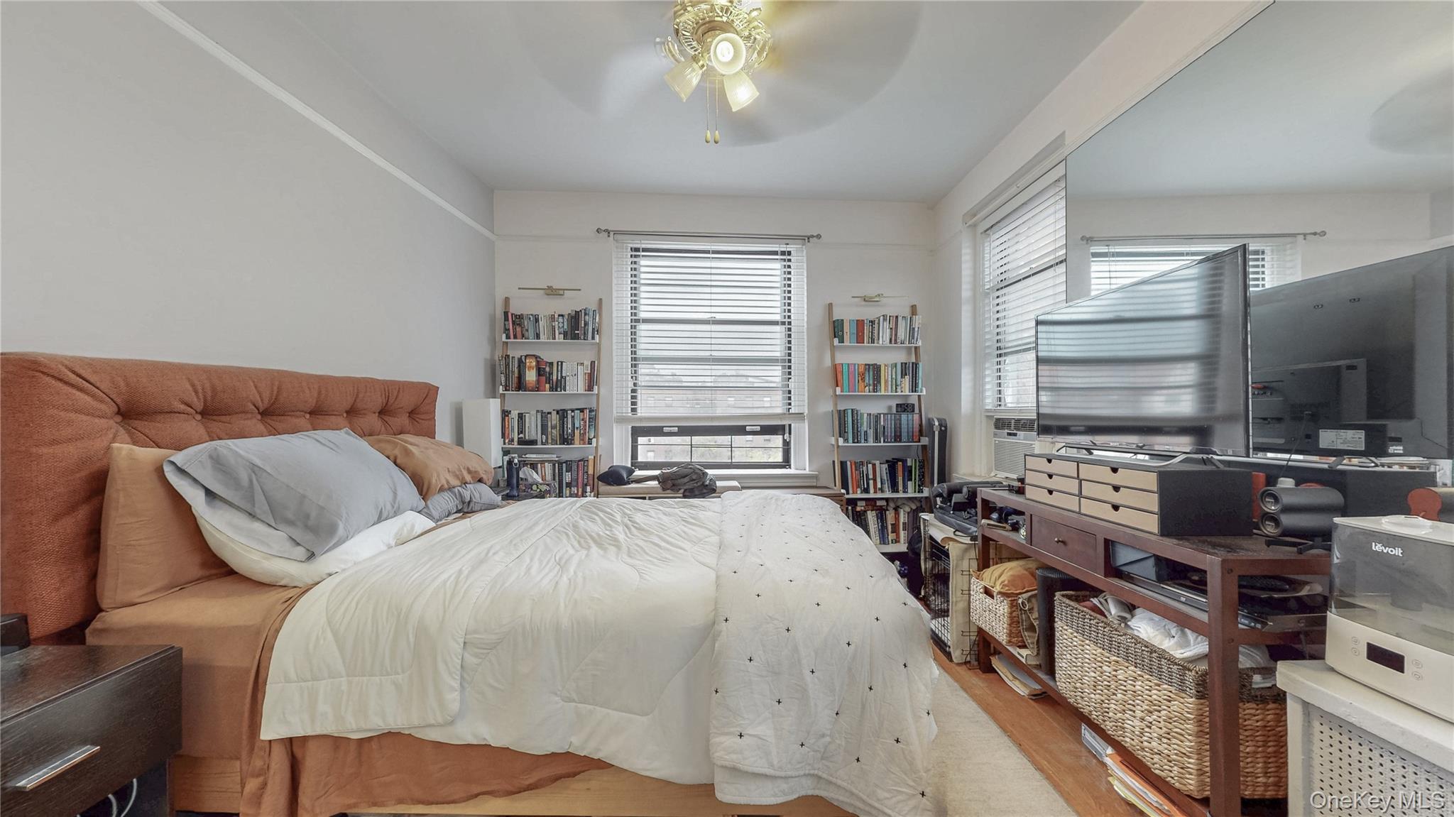 #16 photo, 72-34 Austin St, クイーンズ区 Forest Hills , NY 11375