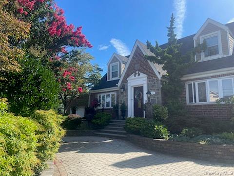 #2 photo, 214 Covert Avenue, ナッソー郡 Floral Park , NY 11001