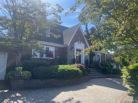 #3 photo, 214 Covert Avenue, ナッソー郡 Floral Park , NY 11001