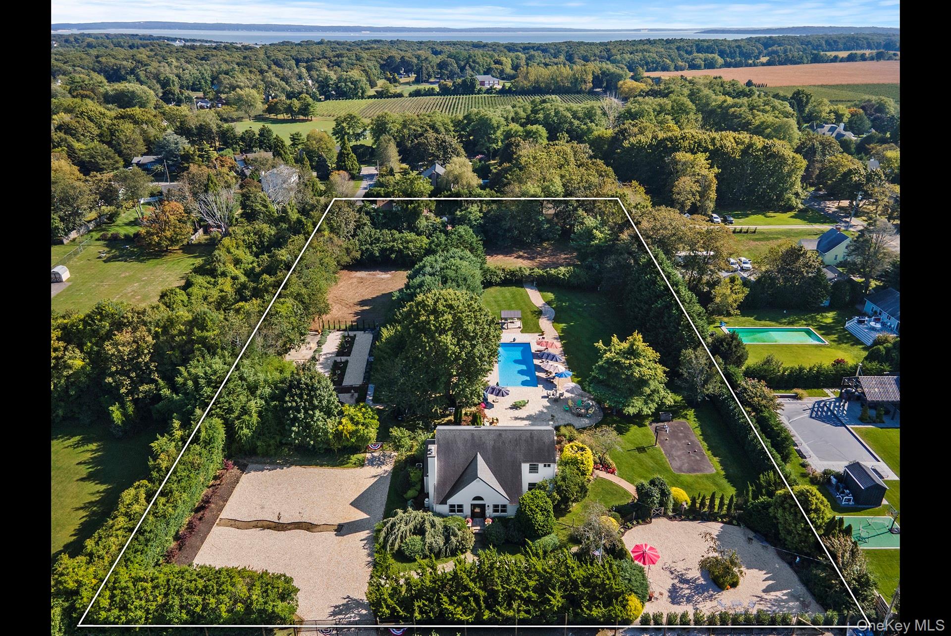 #2 photo, 525 South Harbor Road, サフォーク郡 Southold , NY 11971