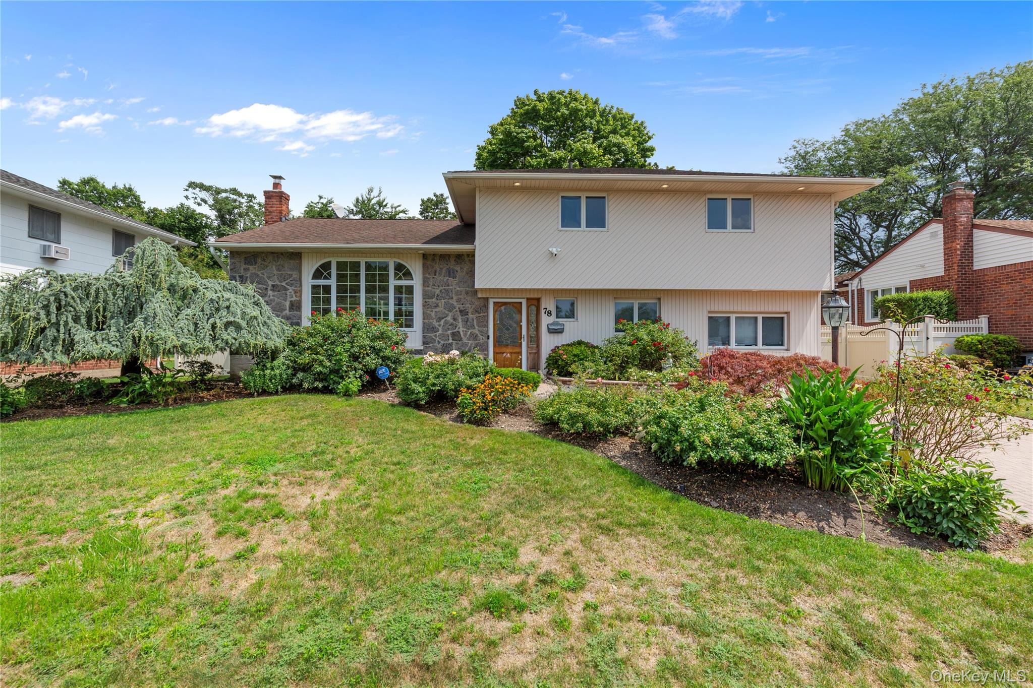 #1 photo, 78 Debora Drive, ナッソー郡 Plainview , NY 11803