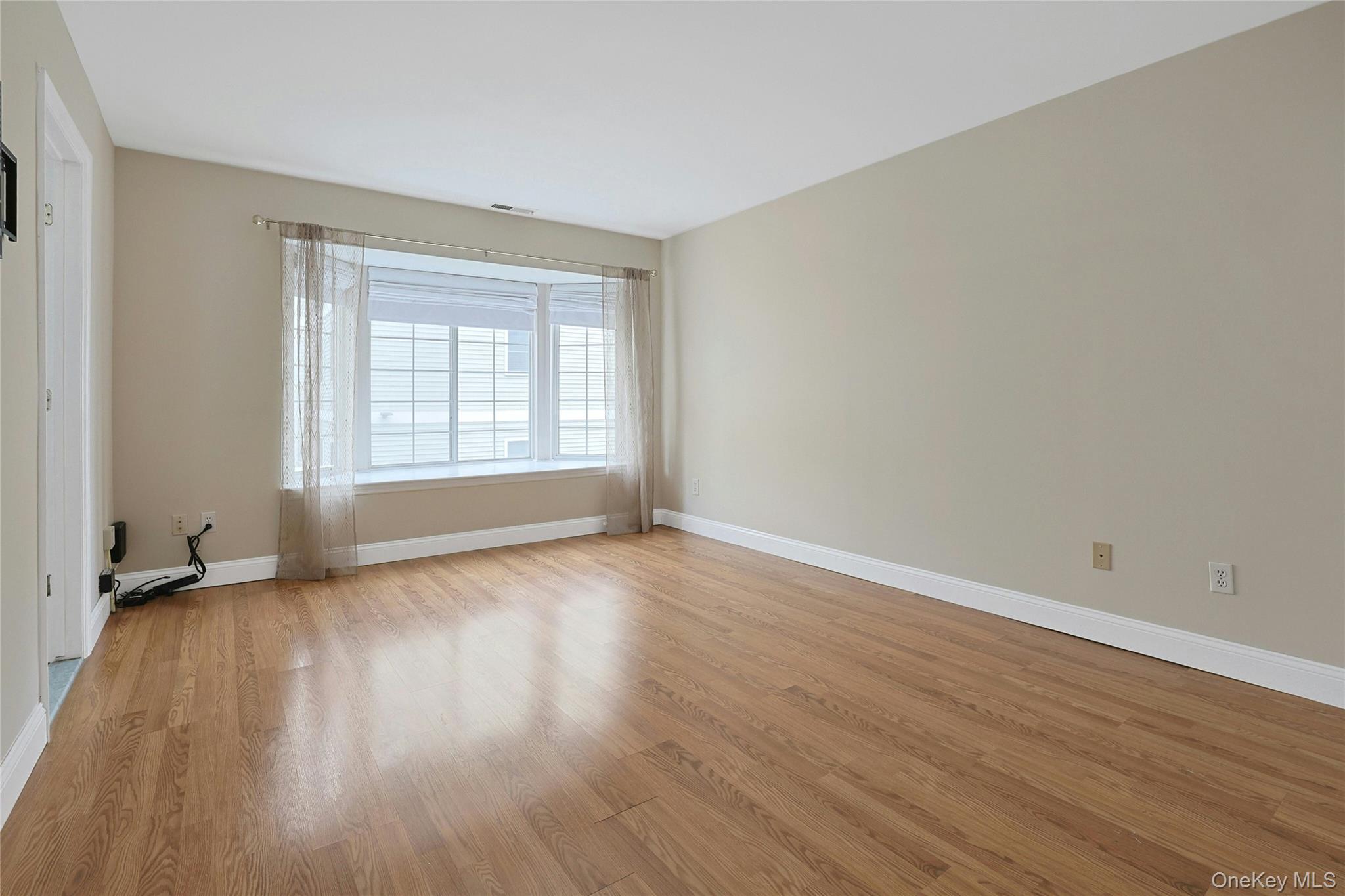 #15 photo, 5 Soundview Street, Port Chester , NY 10573