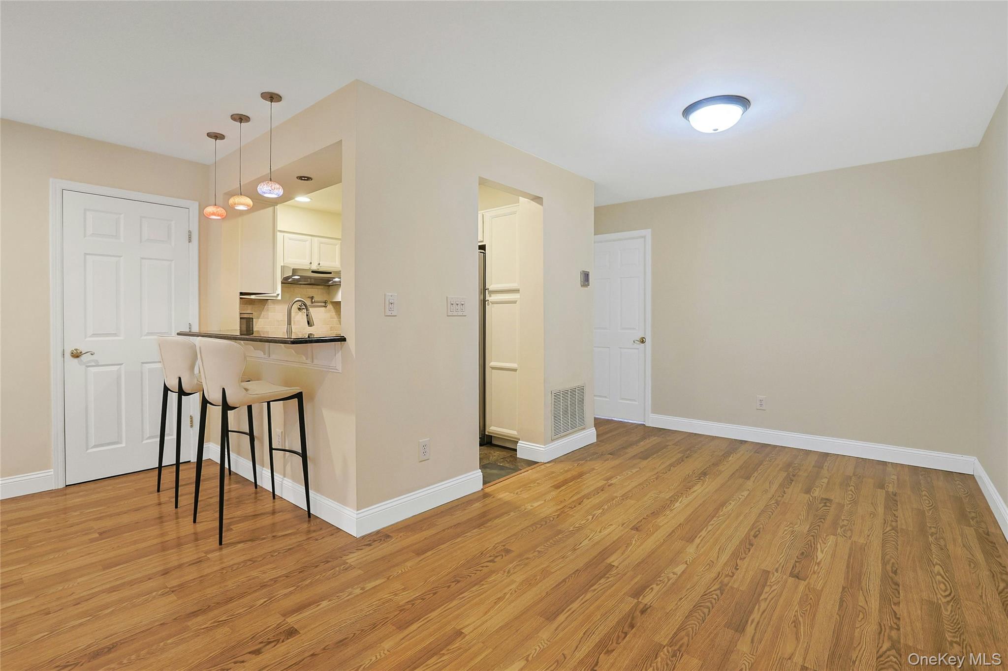 #6 photo, 5 Soundview Street, Port Chester , NY 10573